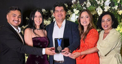 Comitê Estadual de Prevenção do Óbito Materno, Fetal e Infantil recebe medalha de honra ao mérito Valéria Paranaguá do Cosems