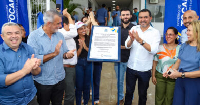 Em Porto Nacional, governador Wanderlei Barbosa entrega reforma da Escola Brasil e autoriza novas obras da educação com investimento de R$ 7,6 milhões