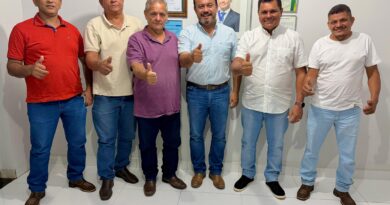Prefeito Batista Cavalcante e 4 vereadores de Presidente Kennedy declaram apoio à pré-candidatura de Sandoval Cardoso a deputado federal