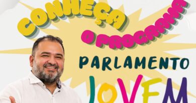 Presidente da Câmara de Porto Nacional, Silvaney Rabelo, destaca projeto Parlamento Jovem no DiaMundial da Educação