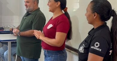 Vereador Silvaney Rabelo Câmara acompanha a aplicação das redações do programa Parlamento Jovem Municipal 2026 na Escola Carmênia Matos Maia