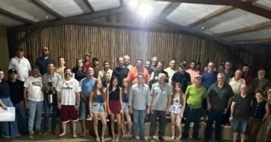 Em Santa Maria, Maurício Buffon e Dari Fronza recebem apoio e se comprometem em atender demandas de moradores da região